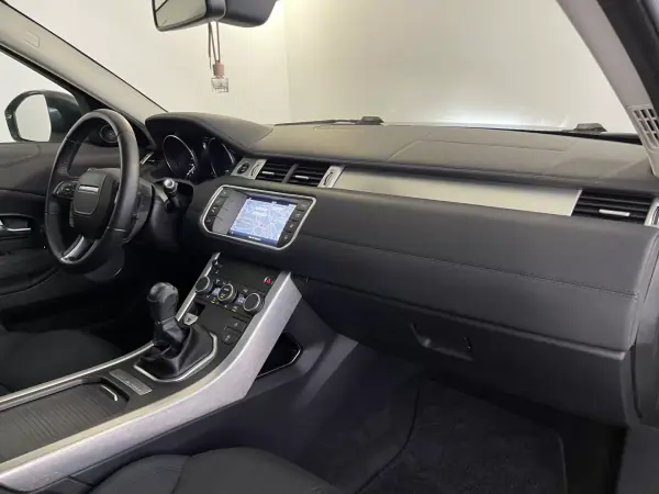 Land Rover Range Rover Evoque 2017 - 16950 EUR, 149900 km - AUTO.MOTO.pt - 149900km - foto 16 de 32