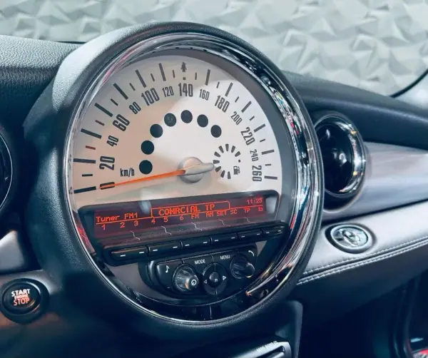 MINI Cooper 2014 - 15990 EUR, 120443 km - AUTO.MOTO.pt - 120443km - foto 49 de 59