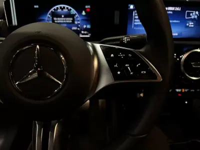 Mercedes-Benz A 250 2025 - 35990 EUR, 11250 km - AUTO.MOTO.pt - 11250km - foto 24 de 36
