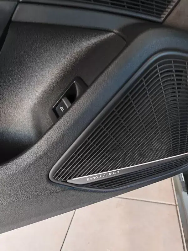 Audi RS5 2018 - 64900 EUR, 152900 km - AUTO.MOTO.pt - 152900km - foto 25 de 54