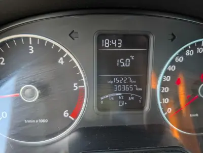 Volkswagen Polo 2012 - 5500 EUR, 303657 km - AUTO.MOTO.pt - 303657km - foto 18 de 19