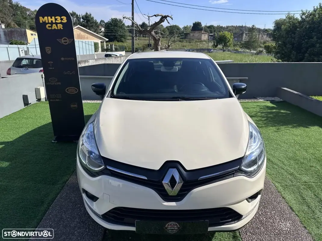 Renault Clio 2017 - 9900 EUR, 135702 km - AUTO.MOTO.pt - 135702km - foto 4 de 47