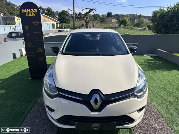 Renault Clio 2017 - 8500 EUR, 135702 km - AUTO.MOTO.pt - 135702km - foto 4 de 47