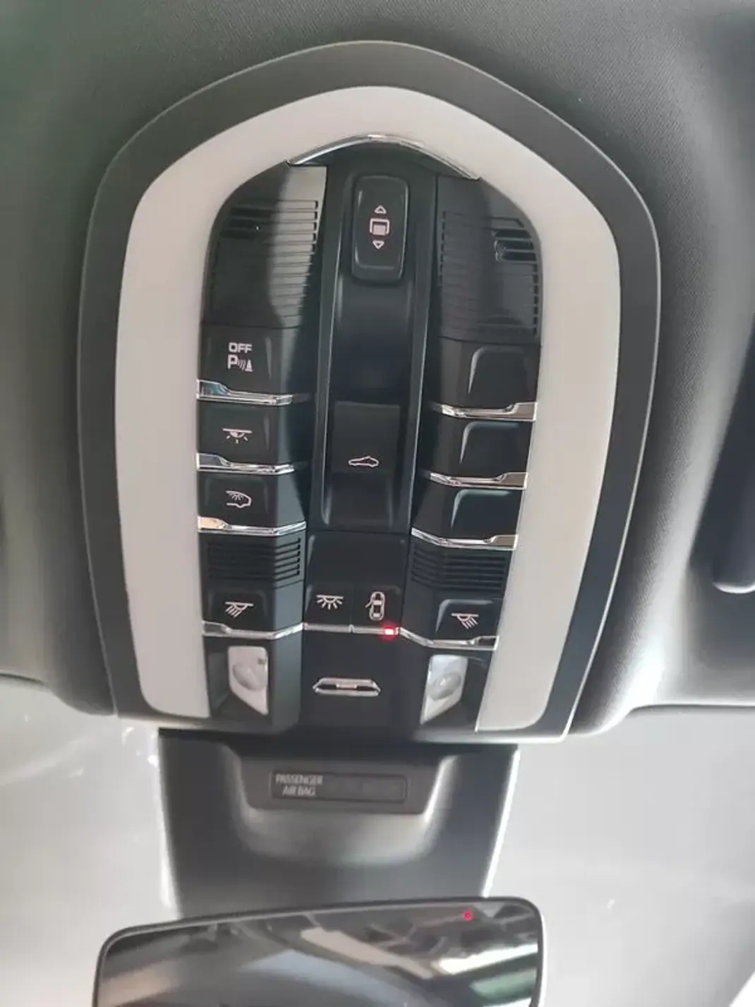 Porsche Macan 2024 - 84900 EUR, 20700 km - AUTO.MOTO.pt - 20700km - foto 41 de 41