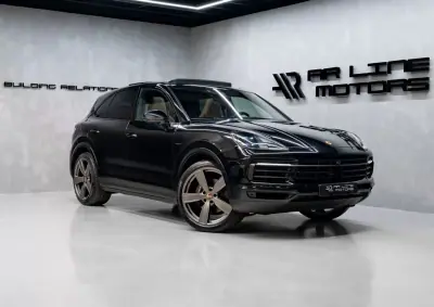 Porsche Cayenne 2023 - 89950 EUR, 40000 km - AUTO.MOTO.pt - 40000km - foto 2 de 59