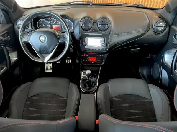 Alfa Romeo MiTo 2016 - 8900 EUR, 137500 km - AUTO.MOTO.pt - 137500km - foto 56 de 96