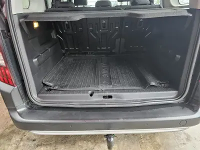 Peugeot Rifter 2021 - 17999 EUR, 83000 km - AUTO.MOTO.pt - 83000km - foto 16 de 21