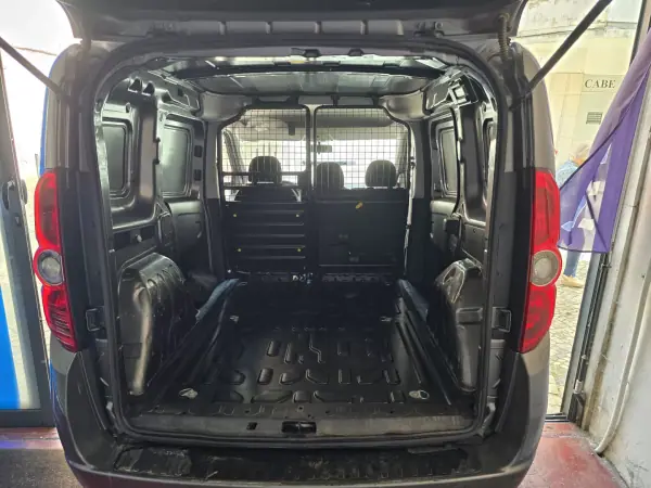 Fiat Doblo 2020 - 11500 EUR, 144234 km - AUTO.MOTO.pt - 144234km - foto 10 de 22