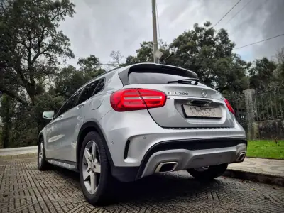 Mercedes-Benz GLA 200 2014 - 20000 EUR, 221000 km - AUTO.MOTO.pt - 221000km - foto 11 de 22