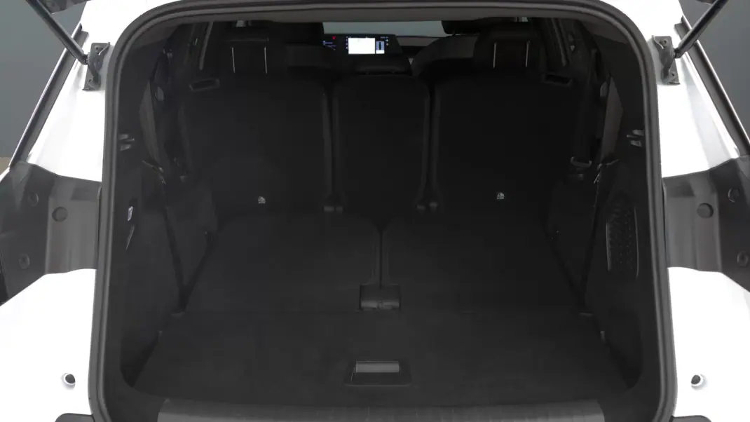 Peugeot 5008 2025 - 32850 EUR, 15000 km - 15000km - foto 8 de 38