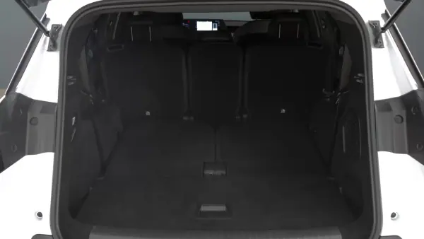 Peugeot 5008 2025 - 32850 EUR, 15000 km - AUTO.MOTO.pt - 15000km - foto 8 de 38