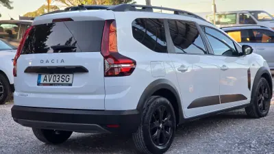 Dacia Jogger 2023 — foto 5 de 26