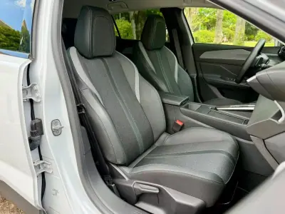 Peugeot 408 2025 - 25890 EUR, 45400 km - AUTO.MOTO.pt - 45400km - foto 19 de 41