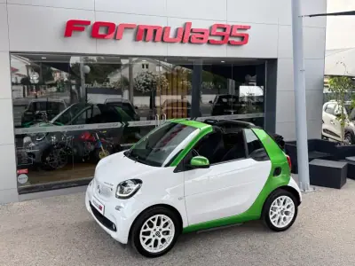 Smart Fortwo Cabrio 2019 - 12900 EUR, 58988 km - AUTO.MOTO.pt - 58988km - foto 5 de 19