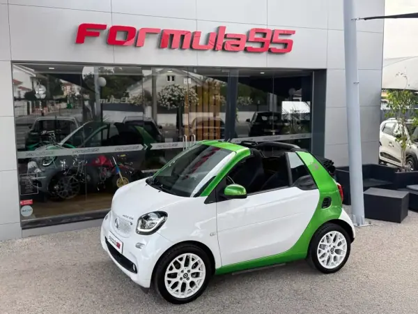 Smart Fortwo Cabrio 2019 - 12900 EUR, 58988 km - AUTO.MOTO.pt - 58988km - foto 5 de 19