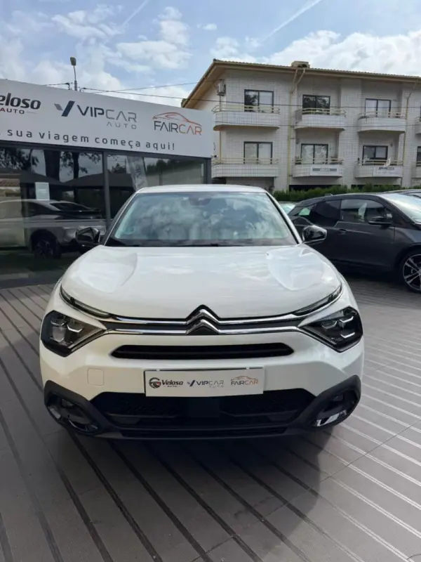 Citroën C4 2022 - 19350 EUR, 75330 km - AUTO.MOTO.pt - 75330km - foto 2 de 11