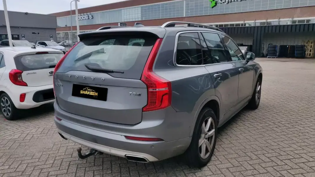 Volvo XC 90 2015 - 25890 EUR, 255209 km - 255209km - foto 4 de 10