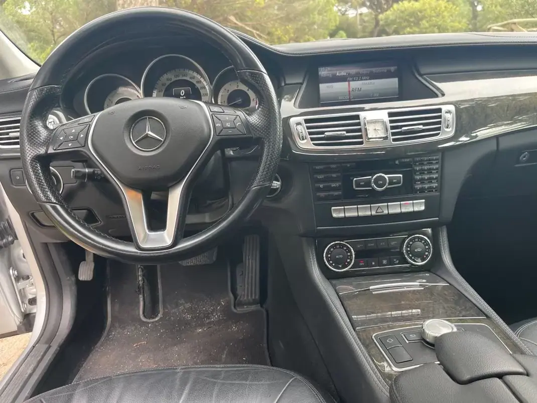 Mercedes-Benz CLS 350 2013 - 22990 EUR, 218000 km - AUTO.MOTO.pt - 218000km - foto 9 de 19