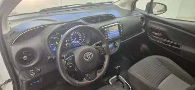 Toyota Yaris 2018 - 15990 EUR, 86572 km - AUTO.MOTO.pt - 86572km - foto 15 de 41