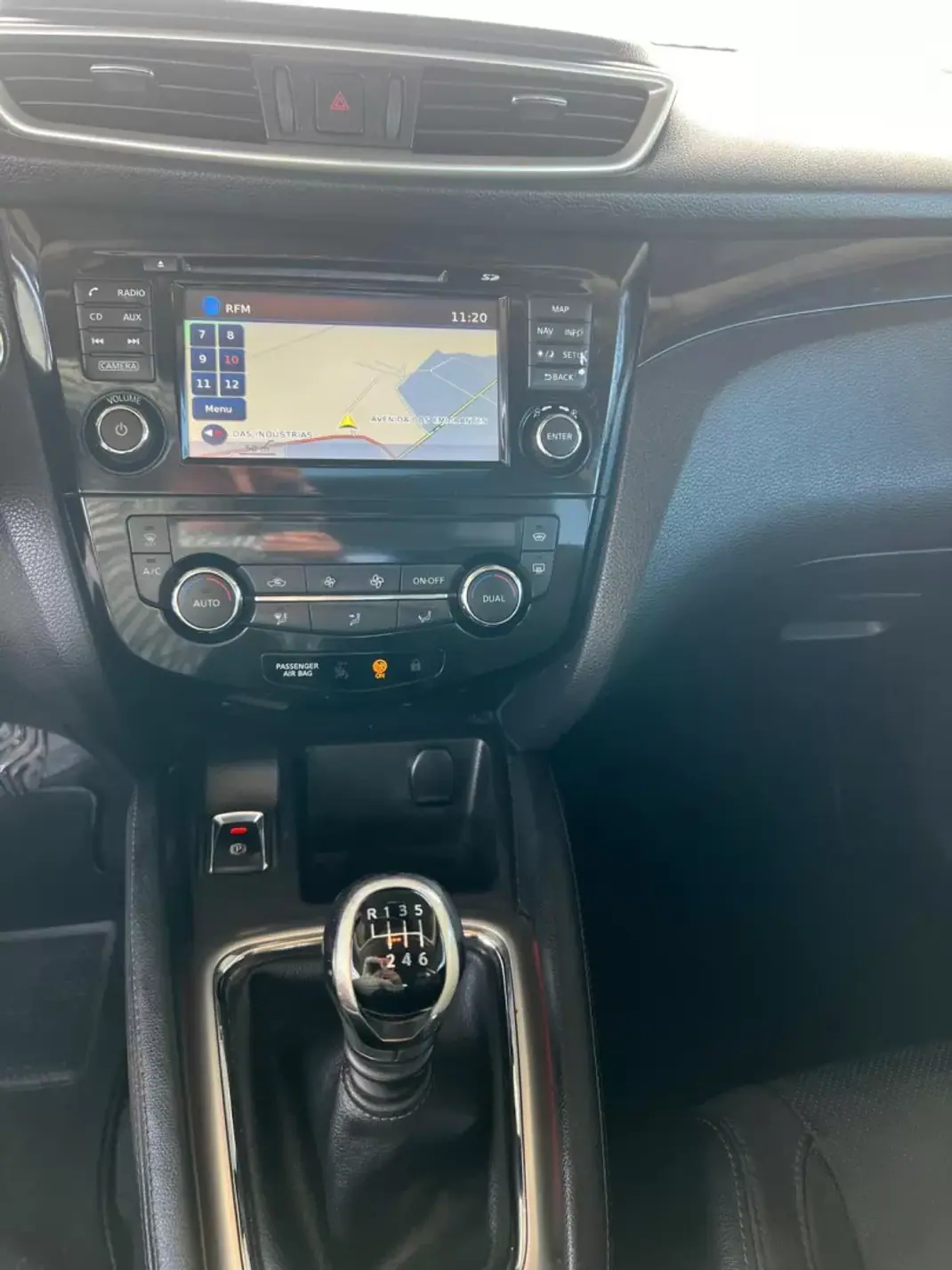 Nissan Qashqai 2015 - 14500 EUR, 187200 km - AUTO.MOTO.pt - 187200km - foto 12 de 14