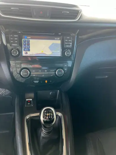 Nissan Qashqai 2015 - 14500 EUR, 187200 km - AUTO.MOTO.pt - 187200km - foto 12 de 14