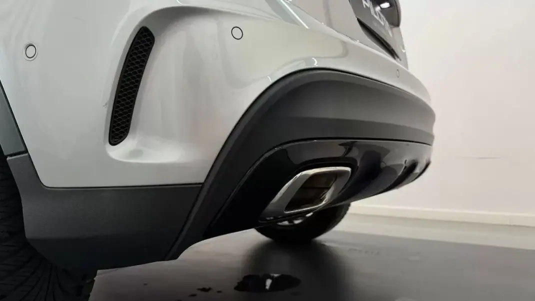 Mercedes-Benz GLA 250 2017 - 26990 EUR, 119434 km - AUTO.MOTO.pt - 119434km - foto 24 de 33