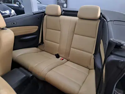 BMW 118 2011 - 15000 EUR, 126000 km - AUTO.MOTO.pt - 126000km - foto 17 de 23