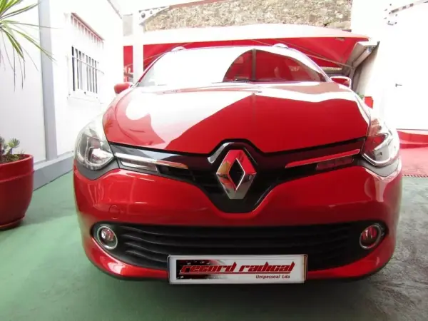 Renault Clio Sport Tourer 0.9 TCE Dynamique S 2014 Gasolina