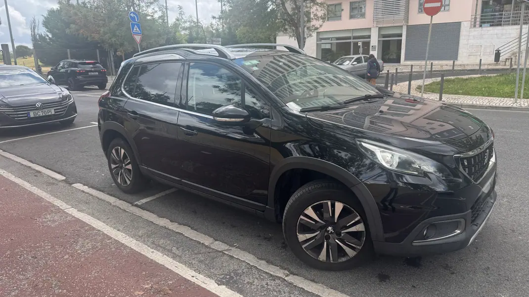 Peugeot 2008 2016 - 7500 EUR, 99650 km - AUTO.MOTO.pt - 99650km - foto 2 de 5