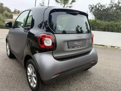 Smart Fortwo Cabrio 2018 - 11699 EUR, 80000 km - AUTO.MOTO.pt - 80000km - foto 7 de 15
