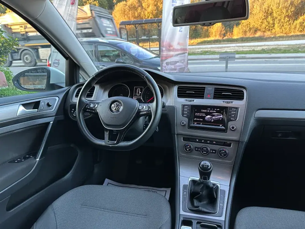 Volkswagen Golf Variant 2015 - 14000 EUR, 161500 km - AUTO.MOTO.pt - 161500km - foto 47 de 55