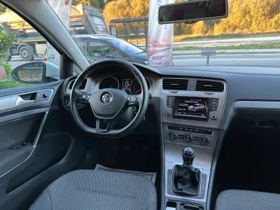 Volkswagen Golf Variant 2015 - 14000 EUR, 161500 km - AUTO.MOTO.pt - 161500km - foto 47 de 55