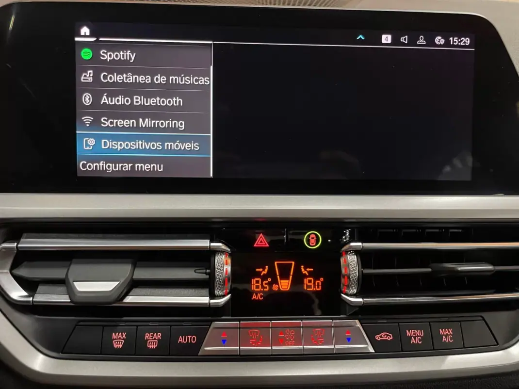 BMW 330e 2019 - 23950 EUR, 154443 km - 154443km - foto 13 de 20