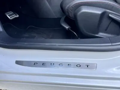 Peugeot 308 2020 - 14790 EUR, 30000 km - AUTO.MOTO.pt - 30000km - foto 7 de 29