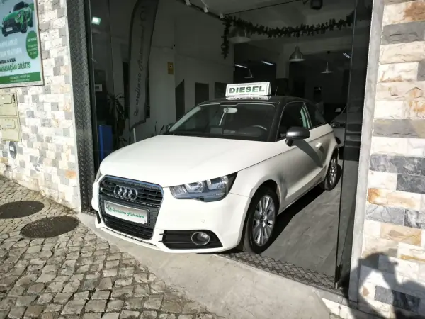 Audi A1 2010 - 9950 EUR, 236924 km - AUTO.MOTO.pt - 236924km - foto 9 de 43
