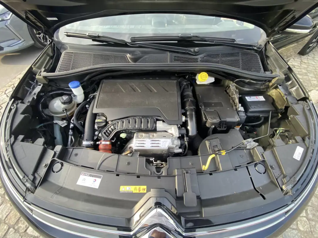 Citroën C4 Cactus 2019 - 18750 EUR, 72912 km - AUTO.MOTO.pt - 72912km - foto 52 de 54
