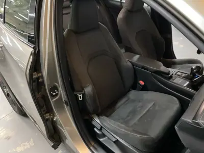 Lexus UX 250h 2021 - 22450 EUR, 142000 km - AUTO.MOTO.pt - 142000km - foto 19 de 20