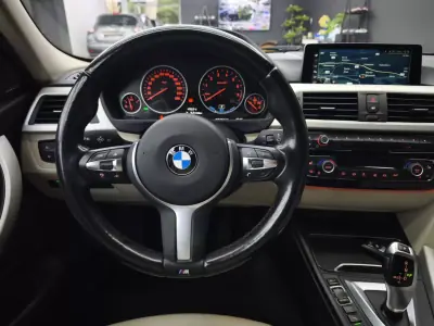 BMW 330 2016 - 21750 EUR, 204172 km - AUTO.MOTO.pt - 204172km - foto 24 de 45
