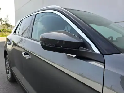 Volkswagen T-Roc 2021 - 17750 EUR, 72400 km - AUTO.MOTO.pt - 72400km - foto 8 de 37
