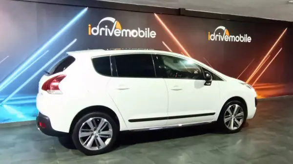 Peugeot 3008 2015 - 11500 EUR, 134160 km - AUTO.MOTO.pt - 134160km - foto 7 de 37