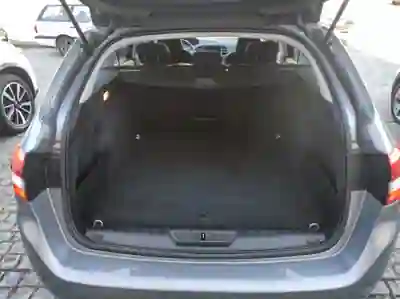 Peugeot 308 2016 - 8750 EUR, 171999 km - AUTO.MOTO.pt - 171999km - foto 8 de 15