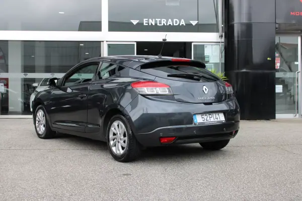 Renault Mégane Coupe 2014 - 9900 EUR, 202494 km - AUTO.MOTO.pt - 202494km - foto 9 de 23