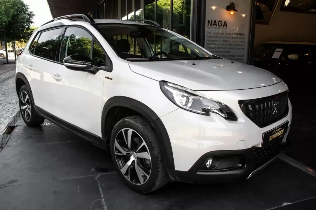 Peugeot 2008 2018 - 11890 EUR, 60033 km - AUTO.MOTO.pt - 60033km - foto 6 de 41