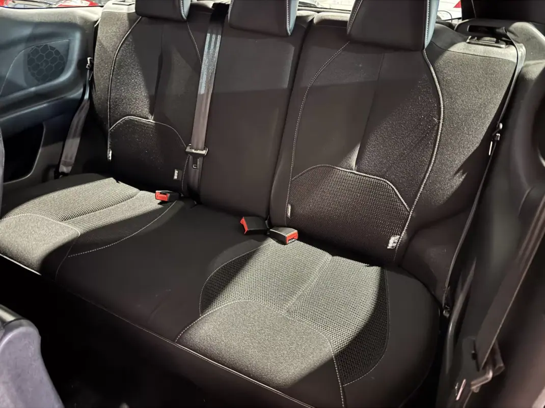 DS 3 CABRIO 2018 - 12900 EUR, 133595 km - 133595km - foto 16 de 39