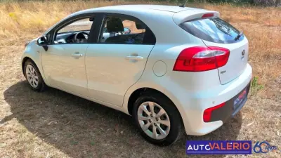 Kia Rio 2016 - 9450 EUR, 58085 km - AUTO.MOTO.pt - 58085km - foto 3 de 27