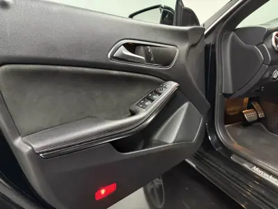 Mercedes-Benz CLA 200 2017 - 20500 EUR, 113500 km - AUTO.MOTO.pt - 113500km - foto 27 de 28