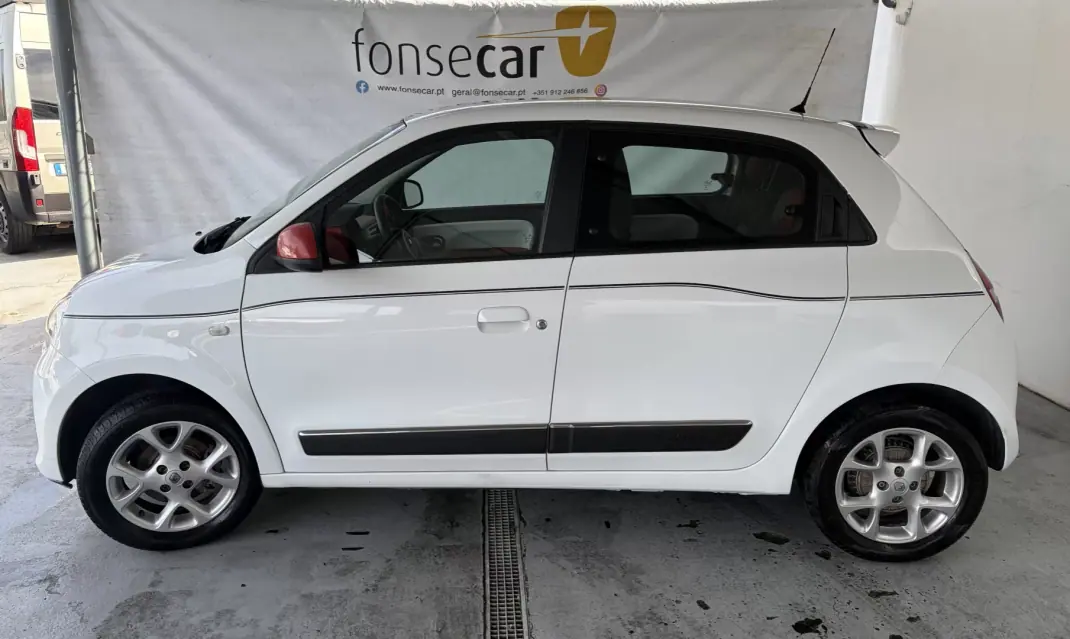 Renault Twingo 2015 - 8990 EUR, 146658 km - AUTO.MOTO.pt - 146658km - foto 3 de 12