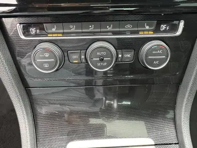 Volkswagen Golf 2014 - 15000 EUR, 240000 km - 240000km - foto 64 de 83