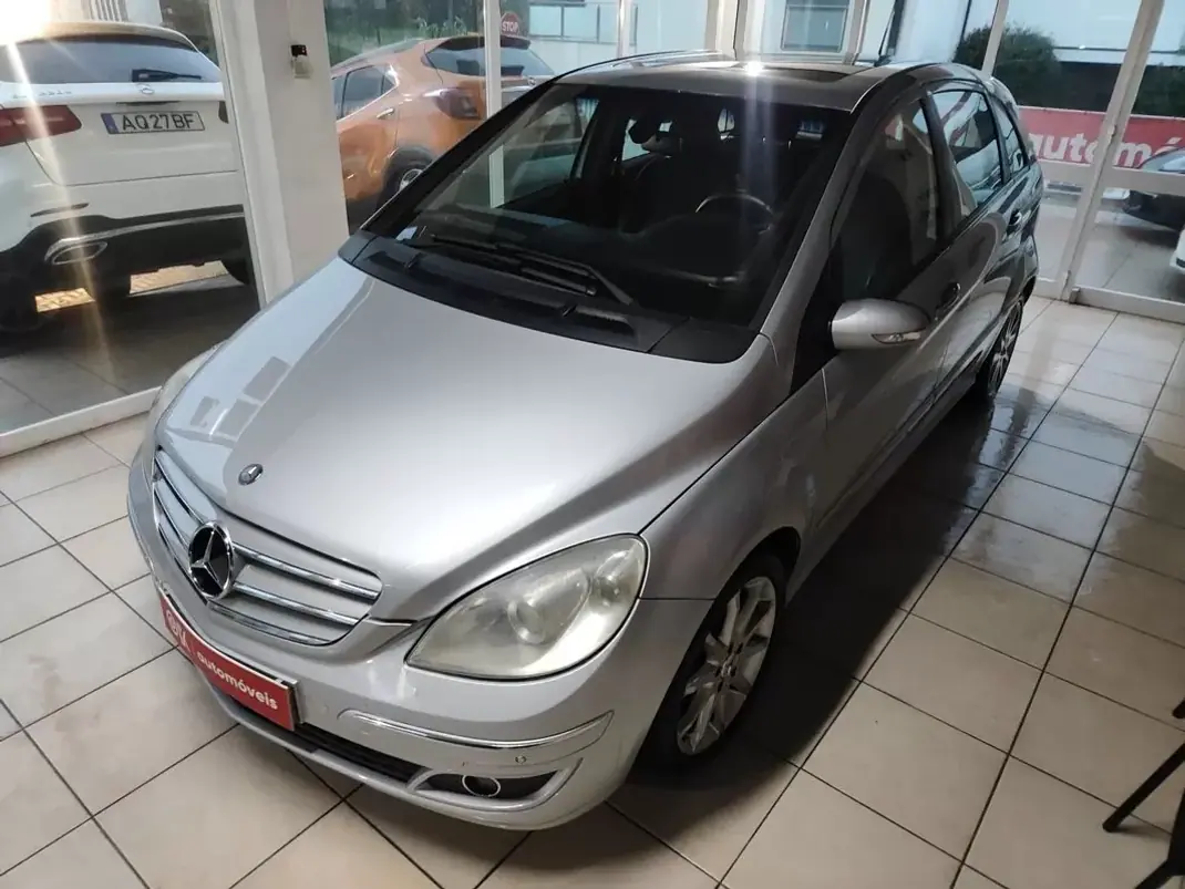Mercedes-Benz B 200 2005 - 7250 EUR, 226300 km - AUTO.MOTO.pt - 226300km - foto 5 de 33