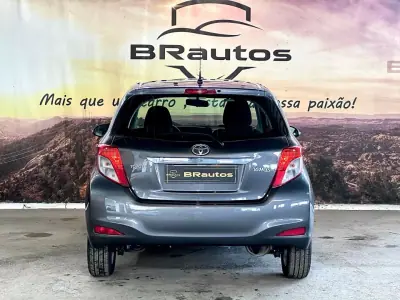 Toyota Yaris 2012 - 8250 EUR, 210746 km - AUTO.MOTO.pt - 210746km - foto 7 de 22